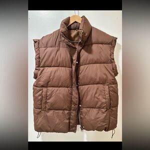 Women’s Oversized Puffer Vest Size L Like New